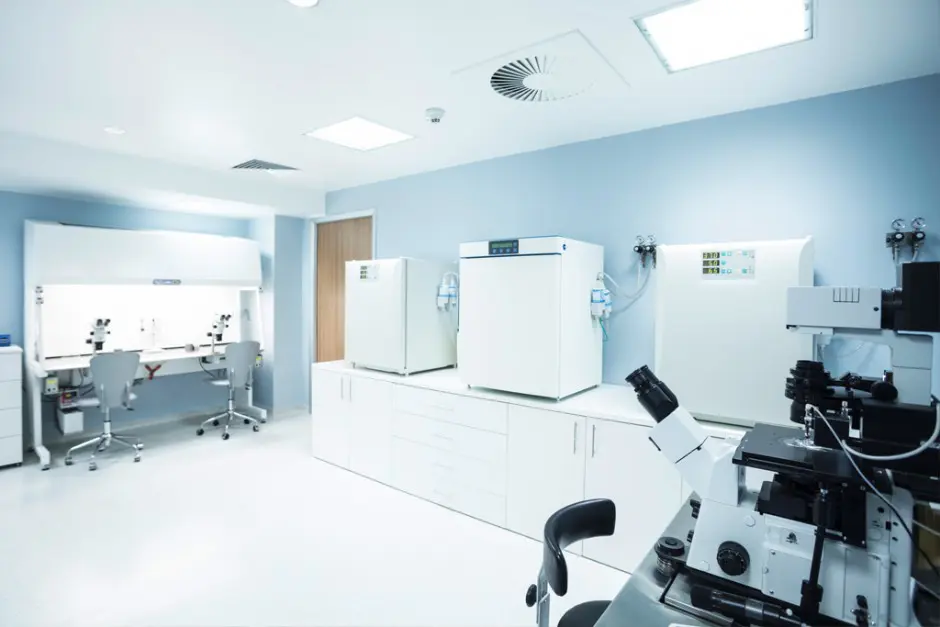 empty cleanroom prepped for cleaning